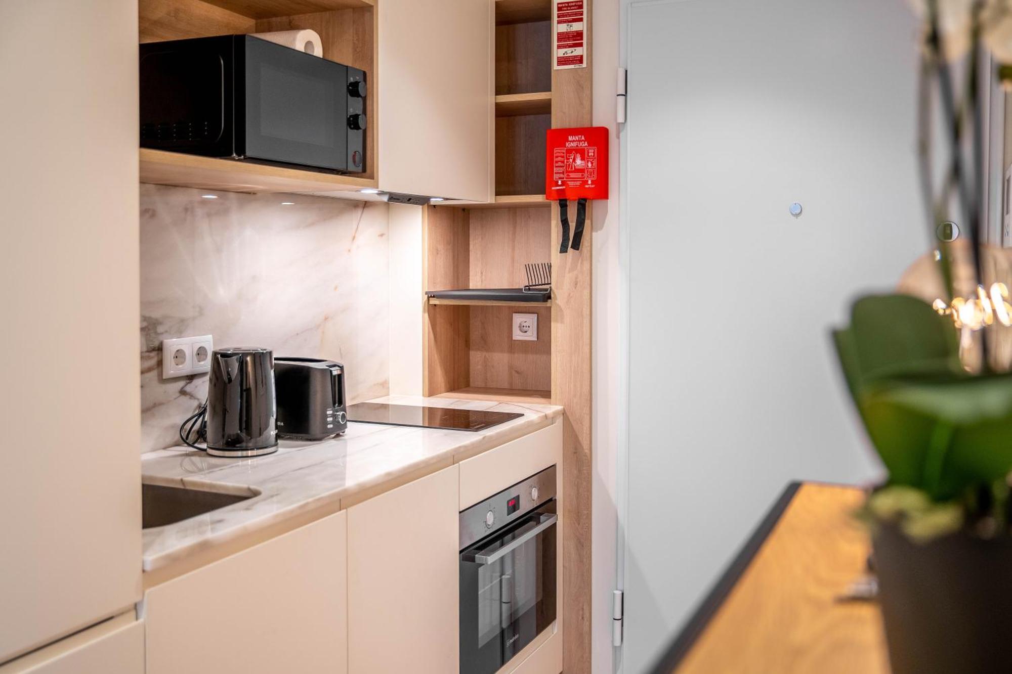 Trindade Bliss: 1Br W/ Free Parking By Lovelystay Porto Exteriér fotografie
