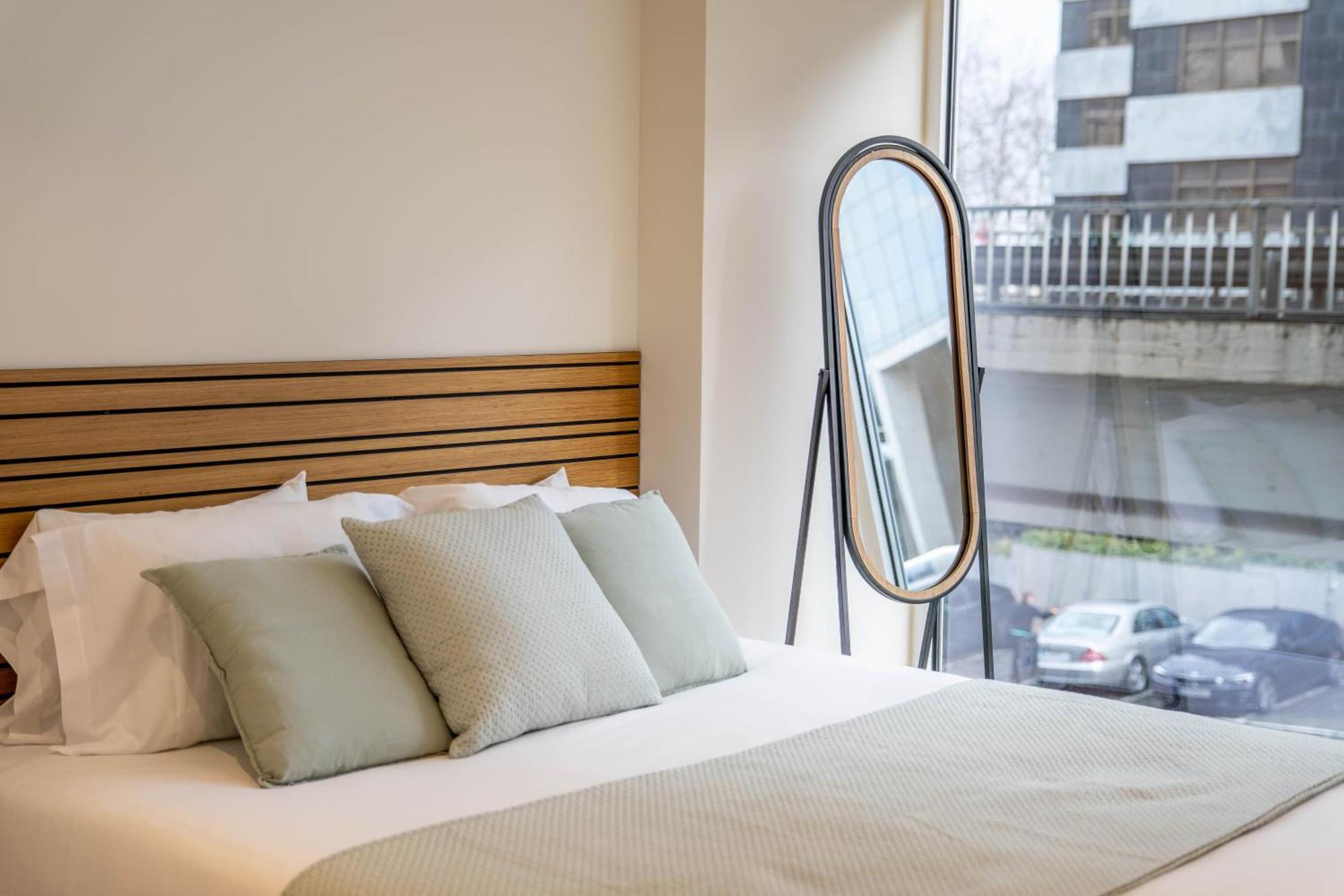 Trindade Bliss: 1Br W/ Free Parking By Lovelystay Porto Exteriér fotografie